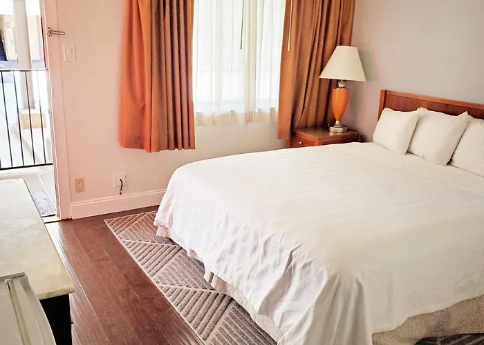 Pacific Heights Inn